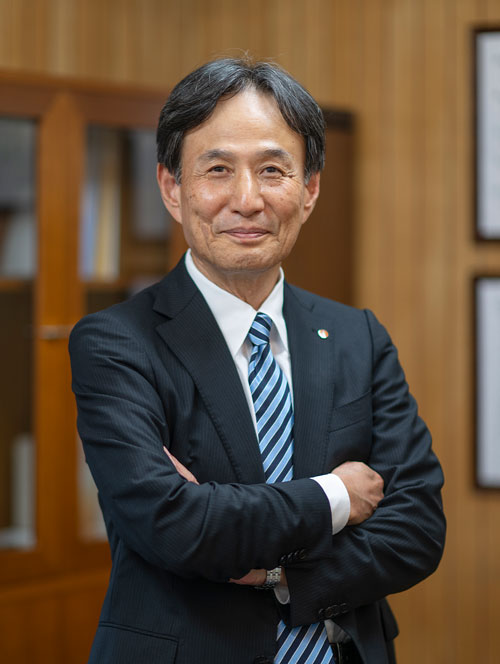 代表取締役社長近影